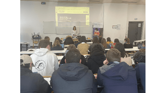 NATS  forme les étudiants de Rouen à l'utilisation du site NEOMA Alumni