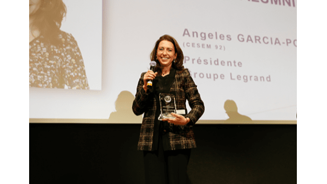 Angeles Garcia-Poveda (Cesem 92) a remporté le Trophée du Management 2021 ainsi que le Prix Direction Générale
