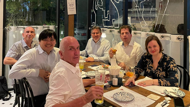 Rencontre réseau de Nouvelle Année à Bangkok Rendez-vous au restaurant Chez Papa