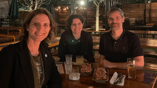 Rencontre afterwork réseau au Heights Bier Garten de Houston