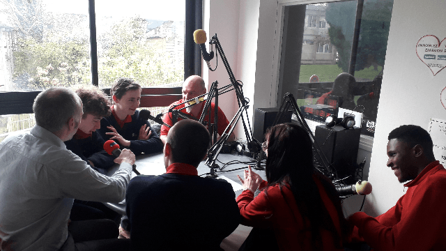 Antoine JOULLIE (PGE Reims 2000) lance Radio Kalon pour favoriser l'insertion en terre bretonne