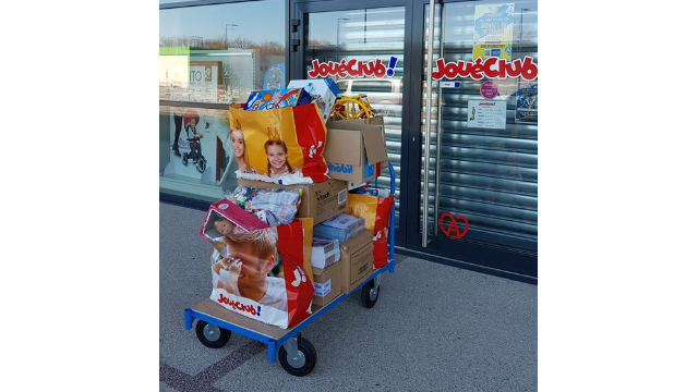 Olivier Ruyer et JouéClub redonnent le sourire aux enfants du personnel soignant et des hôpitaux !