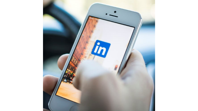 Les 5 raisons d'inscrire NEOMA Business School sur vos profils et CV