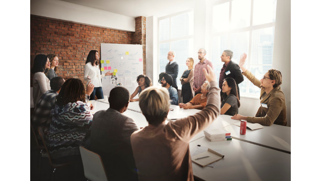 La dynamique d’organisation apprenante pour faire face à un environnement instable