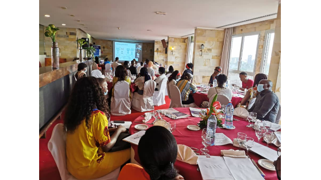 Cocktail Get Together "Quality Time by NEOMA" à Douala