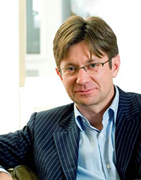 Dominique Seau (PGE 1988) reçoit le Trophée du Management 2013